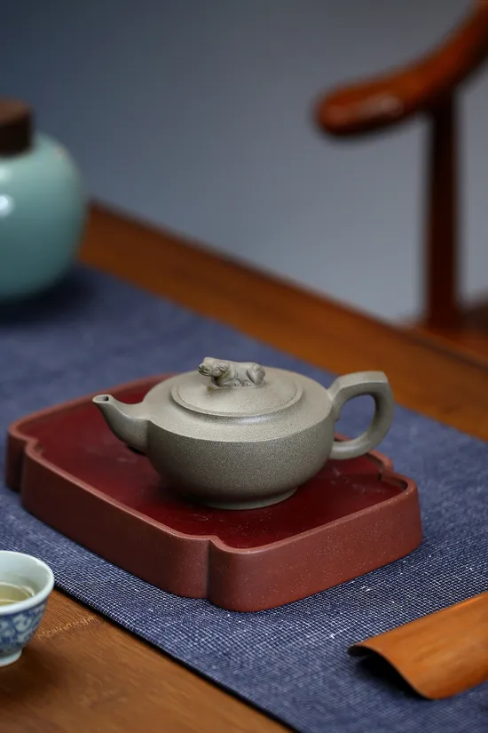 戚志君牧牛紫砂壺蟹殼青泥料300cc稀有收藏 2