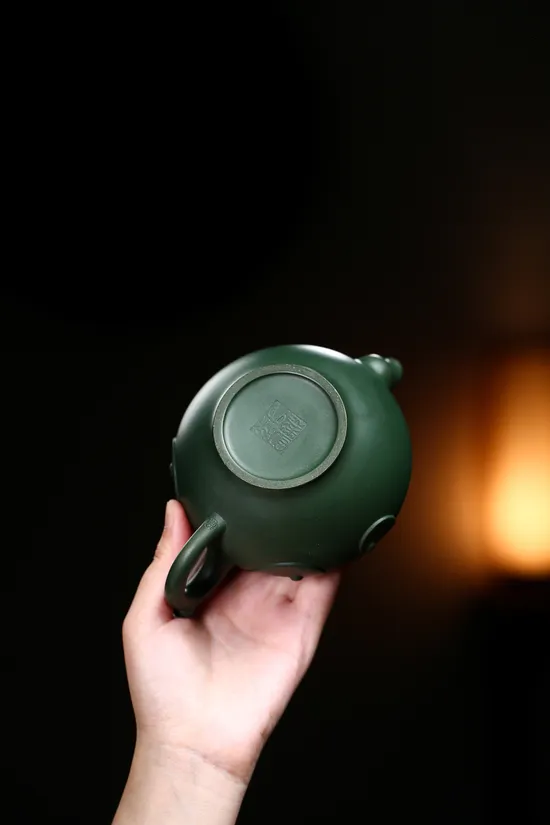 紫砂壺工藝美術師徐六明創作如意宮燈 2