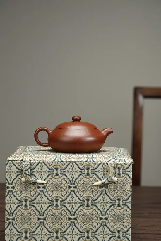 柿園粗砂皺皮朱泥紫砂壺150cc9孔 1