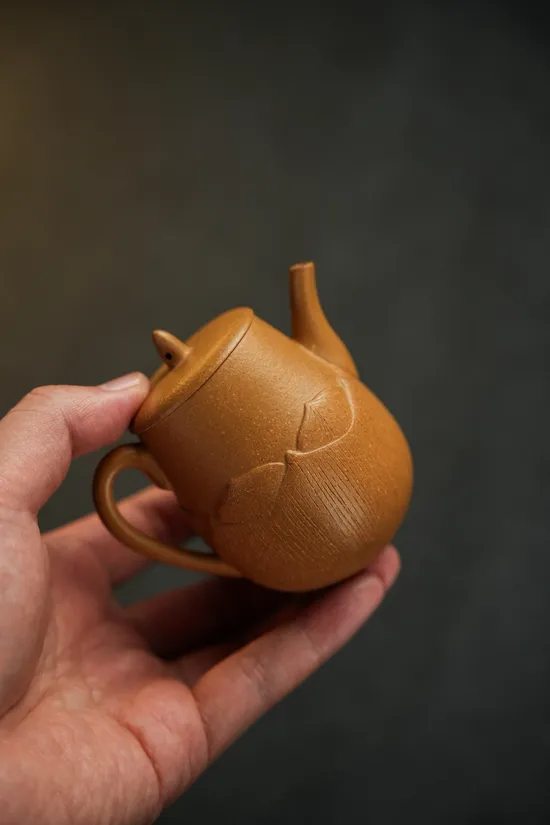 紫砂壺沐蓮把玩器130cc頂級黃金段料 2