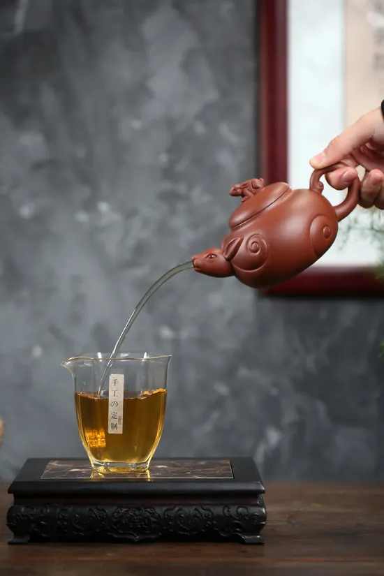 紫砂壺玉兔呈祥顧紹培高徒佳作 1