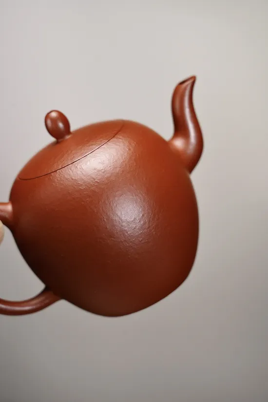 紫砂壺美人肩粗砂朱泥160cc9孔收藏與使用指南 1