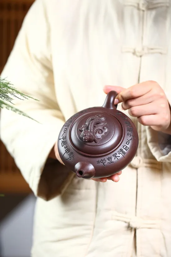 紫砂壺龍行天下國傢工藝美術師鮑玉華手製 2