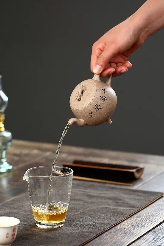 紫砂壺三足祥龍國工藝師鮑玉華原礦玉段砂180cc 2