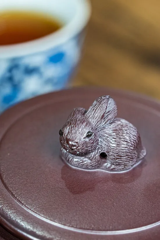 紫砂壺金兔納福周良紅手工製作 1