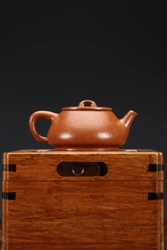 紫砂壺平蓋石瓢冷金黃210cc儲棟平手工製作 2