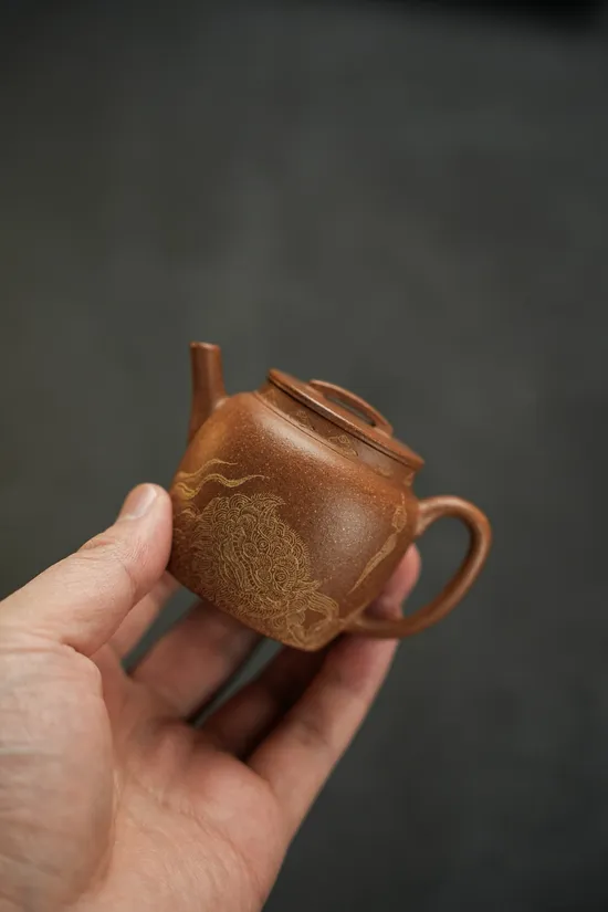 納福小漢瓦紫砂壺獨家設計款黃降坡100cc 1