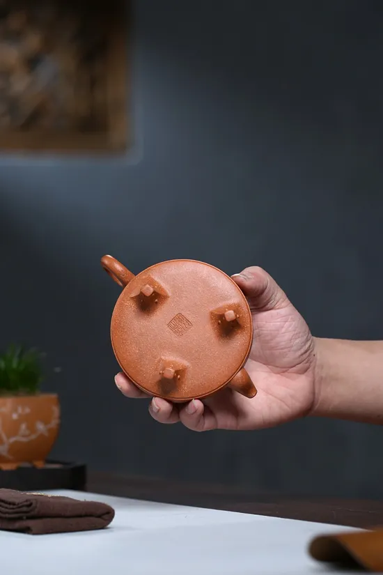 紫砂壺三足玉盤國工陳老師手工製作 2