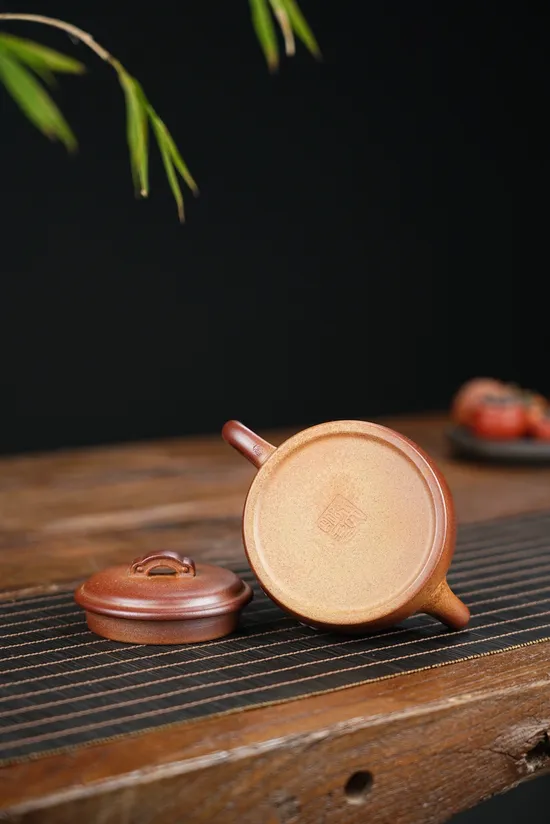 徐六明紫砂壺 大口如意 沉香泥柴燒 250cc 2