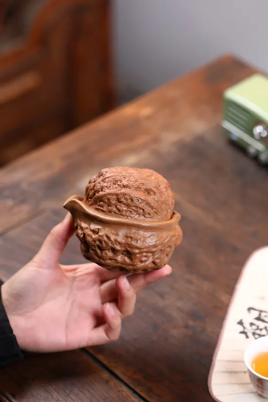 紫砂壺核桃快客杯國工佳作 2