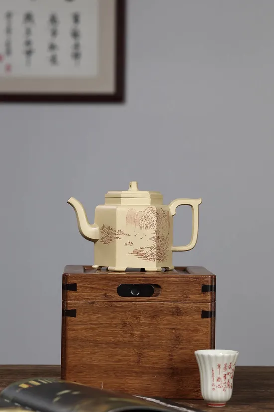 紫砂壺手工製作高工六方壺本山綠泥料 1