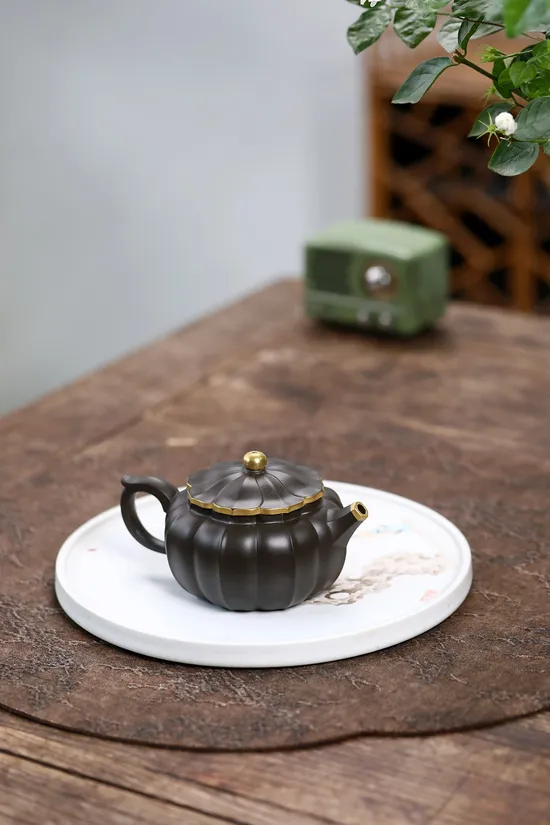 紫砂壺花蕾 鮑玉華工藝美術師原礦端綠泥手工製作 2