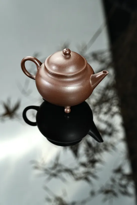 紫砂壺三足水平老紫泥150cc內推14孔 1