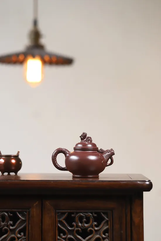 紫砂壺龍行天下國藝師鮑玉華創作 2