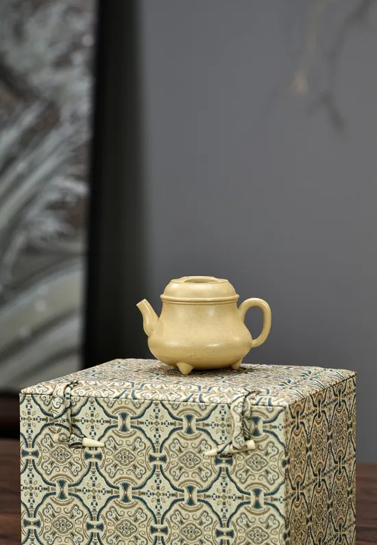 紫砂壺招財進寶本山綠泥10cc內推7孔 1