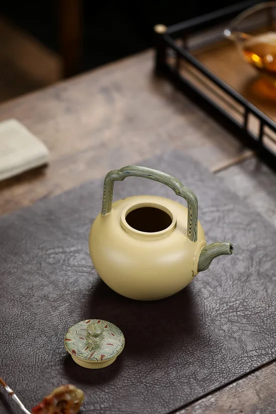 紫砂壺吳經提樑 鮑玉華工藝美術師原礦綠泥收藏級 1