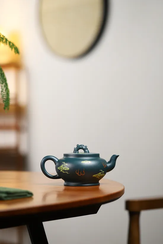 紫砂壺玉龍國師工藝精品 1