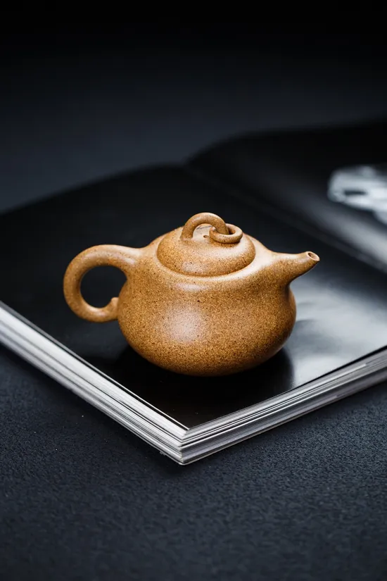 曼生葫蘆紫砂壺 福祿慕古款60cc 原礦黃金段 1