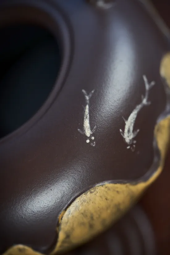 紫砂壺魚戲荷葉原礦老紫泥手工製作 1