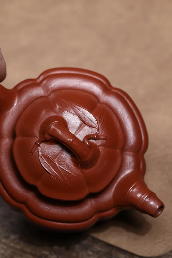 紫砂壺 海棠竹鼓 原礦黃龍山本朱泥 工藝美術師手工製作 2