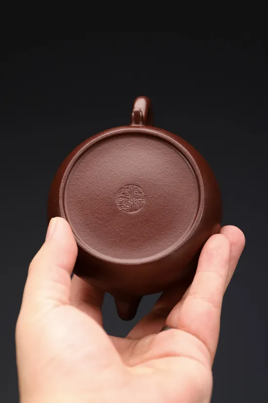 紫砂壺茄瓜壺儲棟平手工製作 1