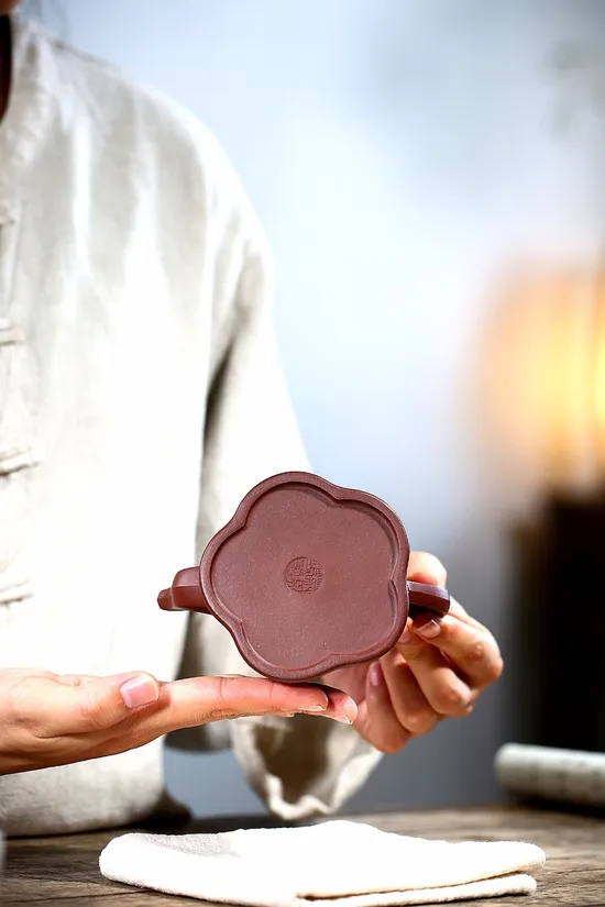 莊其芳紫砂壺底槽清280cc手工製造 1