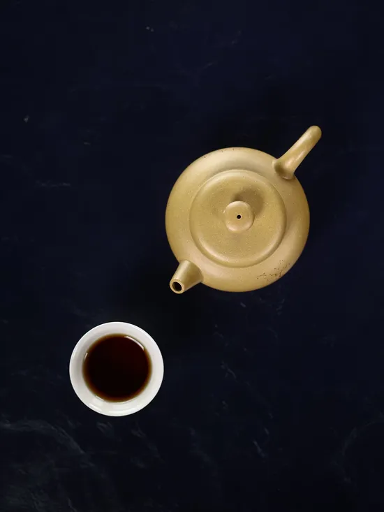 紫砂壺手工製作 黃金段泥隱泉刻繪 2