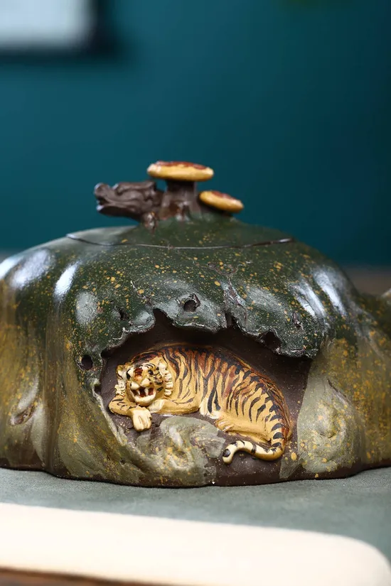 范家一脈紫砂壺收藏佳品 臥虎藏龍 工藝精緻 2