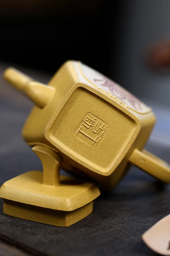 王芳老師紫砂貴妃套組 黃金段手工製壺 1