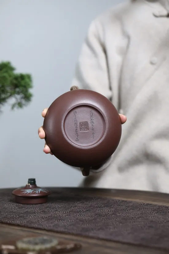 飛竹提樑紫砂壺 高階工藝美術師鮑玉華創作 1