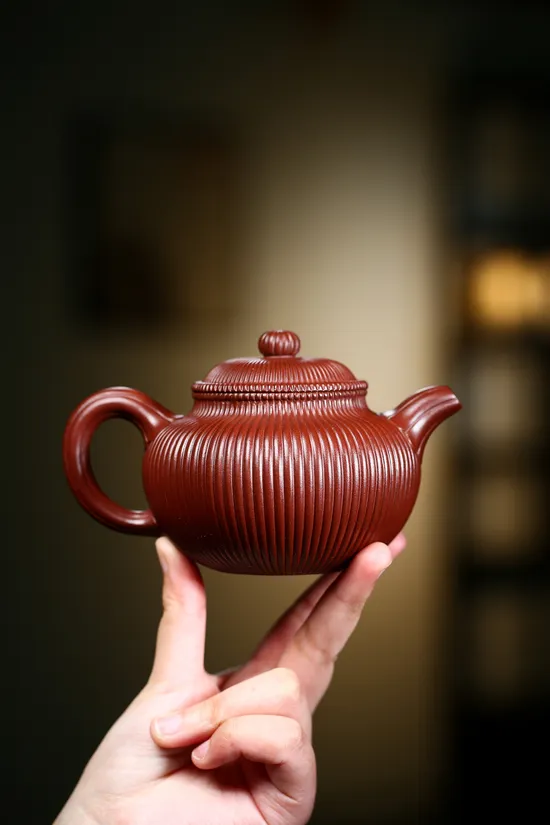 徐六明紫砂壺 筋紋蓮子 龍血砂手工製作 1