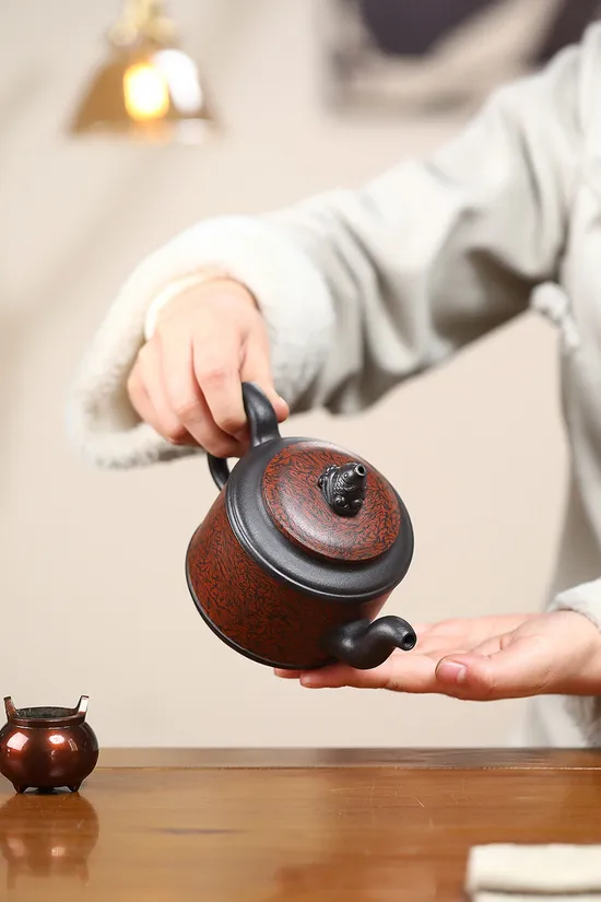 紫砂壺年年有餘國藝師鮑玉華手工製作 1