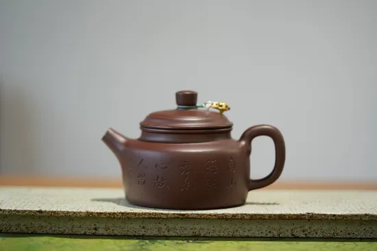 德鐘紫砂壺 半手工180cc紫泥刻繪 2