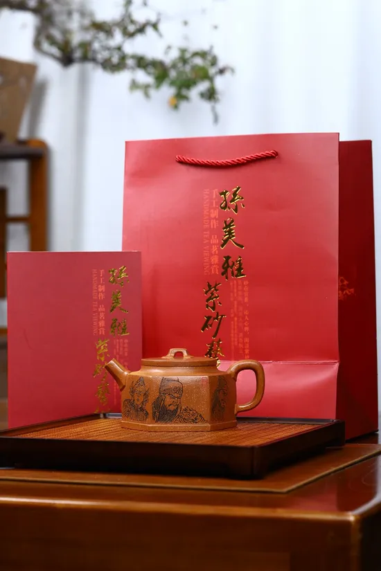 紫砂壺古鐘六方精刻五虎上將 2