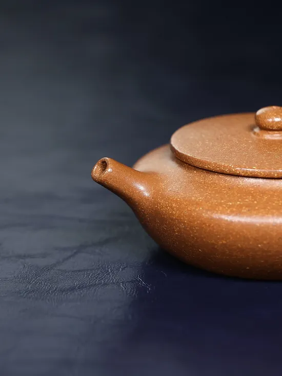 紫砂壺金降坡泥手工製作扁晨造型 1