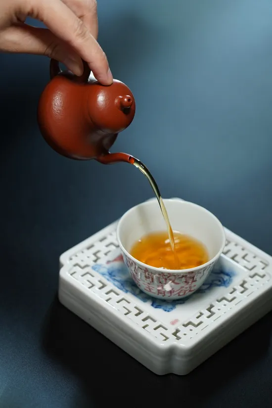 小思婷全手工紫砂壺90cc朱泥水色油潤 2