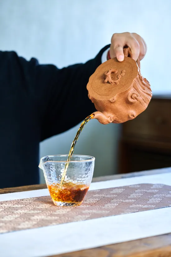 松樁紫砂壺 研高工藝美術師蔣老師創作 1