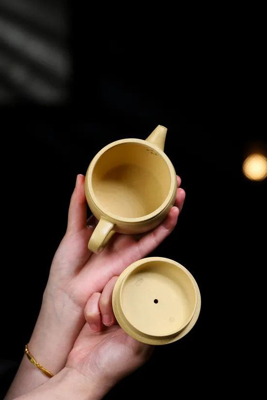 紫砂壺漢瓦款任瑞華裝飾原礦本山綠20cc 2