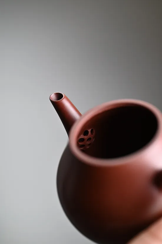 紫砂壺梨形微刻工藝美術師孫建芳製作 2