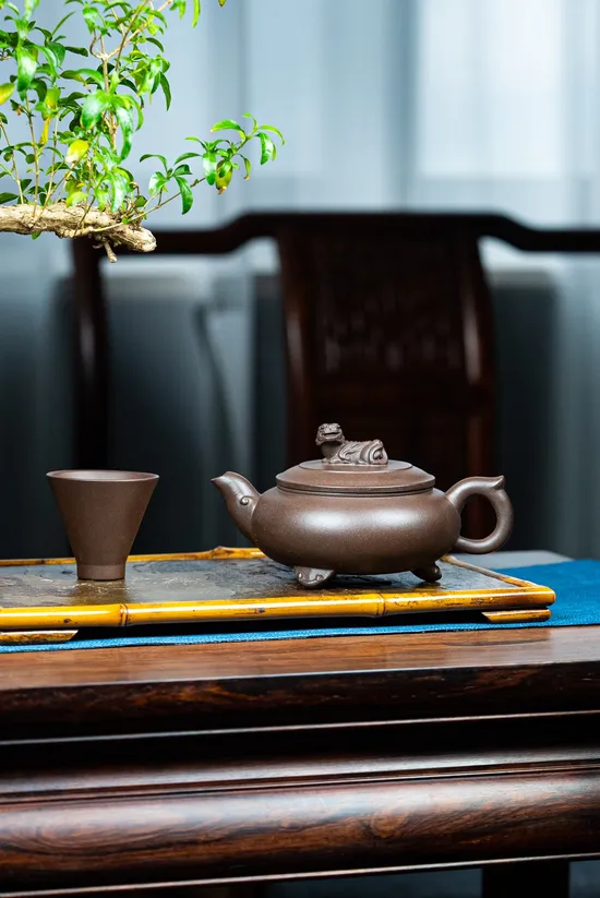 藏龍臥虎紫砂壺國工精工佳作 2