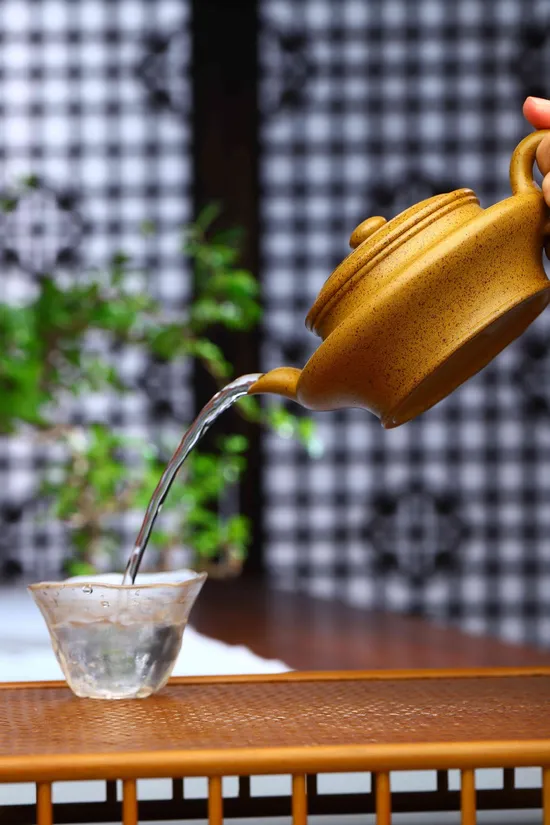 紫砂壺虛扁國工重器狄姣姣手工製作 2