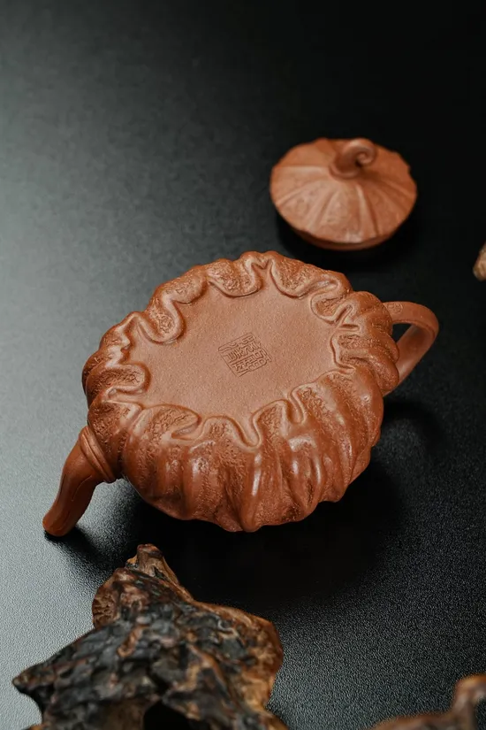 全手工仿生紫砂壺荷趣原礦老段270cc 1