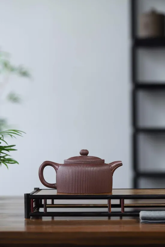 紫砂壺手工泥繪筋紋德鐘莊麗老師作品 1