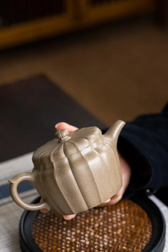 紫砂壺菱花筋紋精品 極品青段工藝美術師創作 1