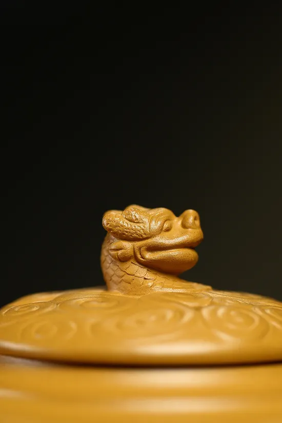 紫砂七老王芳老師龍鳳呈祥黃金朱泥壺 2