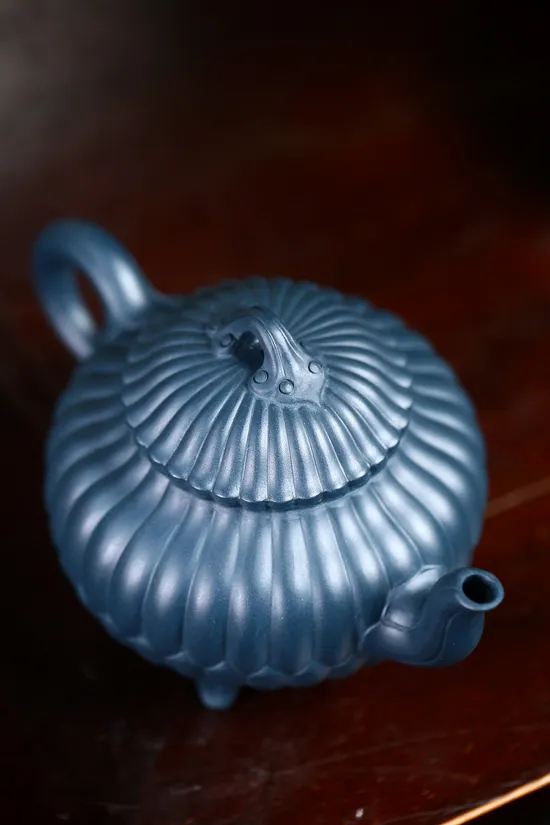 紫砂壺三足菱花手工精品高工佳作 1