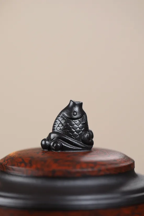 紫砂壺年年有餘國家級工藝美術師鮑玉華手工製作 2